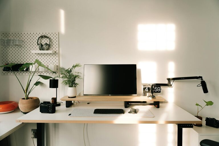 Tips for Creating a Sustainable and Organized Home Workspace